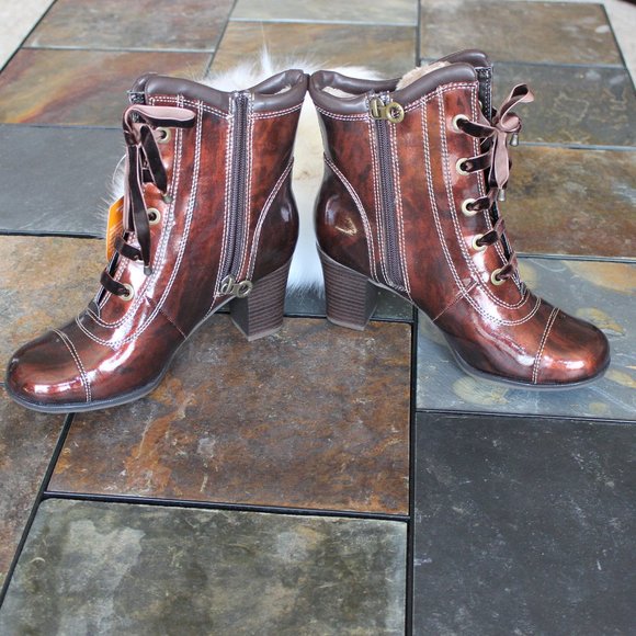 NWT - SPORTO Lace Up Ankle Boot, size 6M - Picture 2 of 9